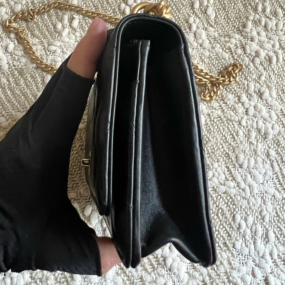 CHANEL Wallet on Chain - Picture 8 of 16
